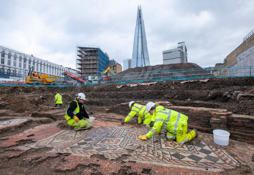 Newly Discovered Mosaic in the Center of London is Largest Found in Last 50 Years 1 london mosaic 1
