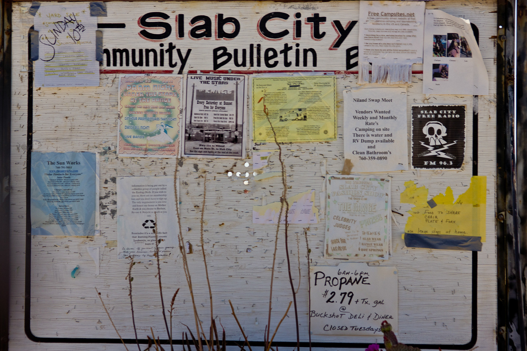 “The Last Free Place on Earth”: The Unincorporated, Off-Grid Alternative Lifestyle Community of Slab City 22 slab city board
