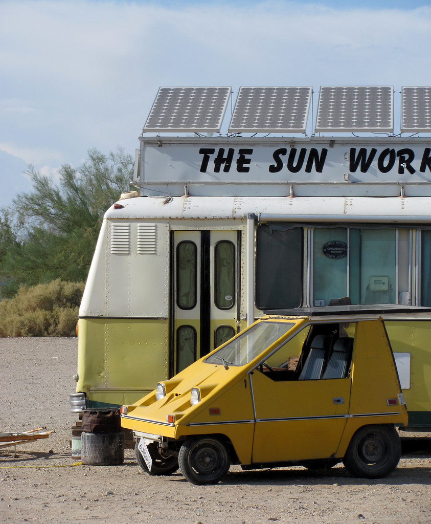 “The Last Free Place on Earth”: The Unincorporated, Off-Grid Alternative Lifestyle Community of Slab City 23 slab city squatter community california 27
