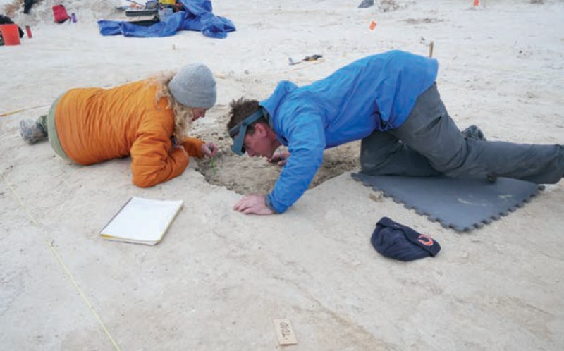 23,000-Year-Old Footprints Suggest That Humans Were Already in North America During the Ice Age 3 footprints white sands 7