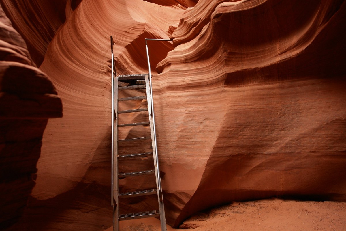 antelope canyon arizona ladder