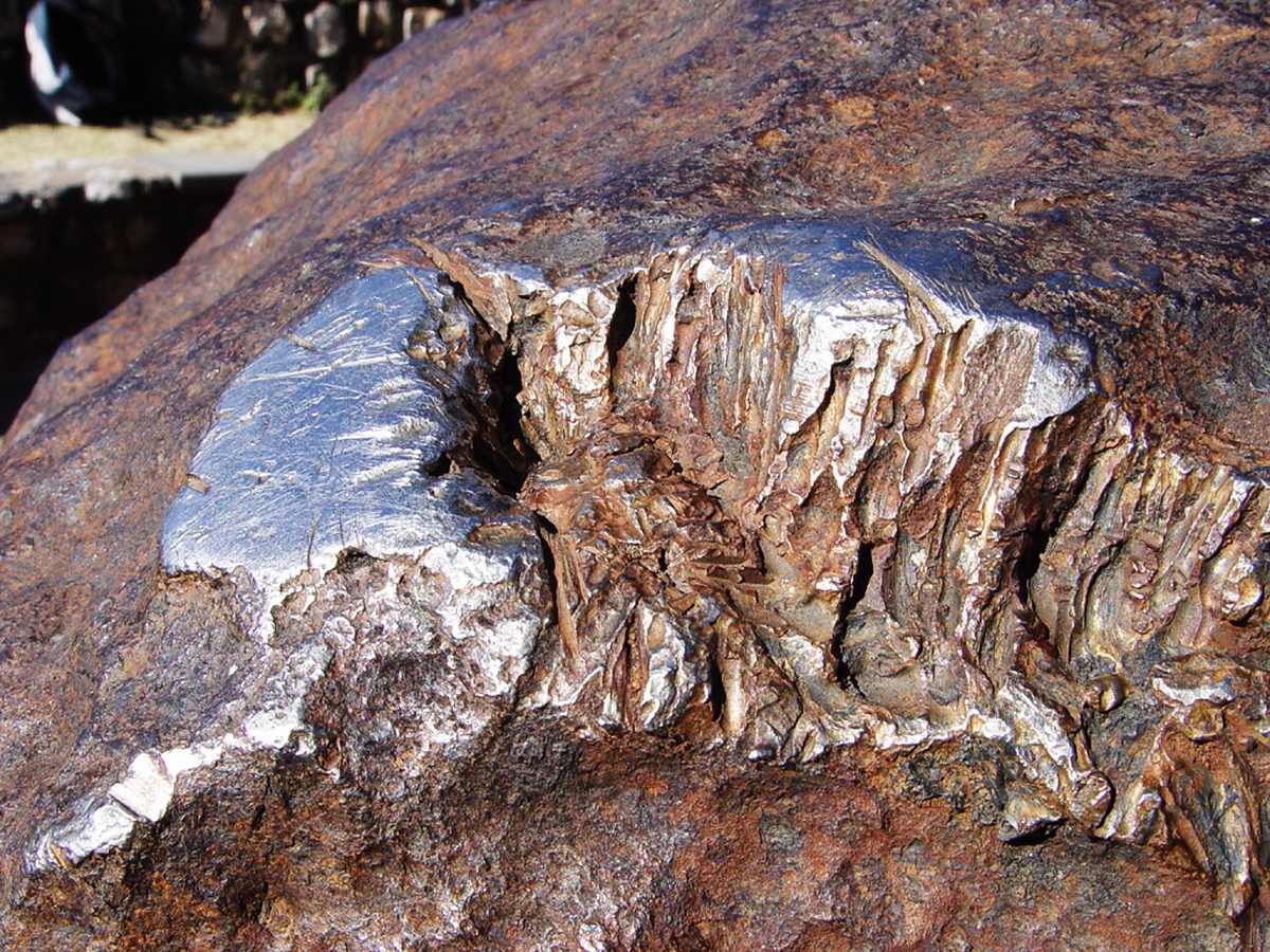 Why the Hoba Meteorite Left No Impact Crater Despite Being Earth's Biggest Space Rock and Chunk of Iron 3 hoba meteorite largest iron impact crater 2