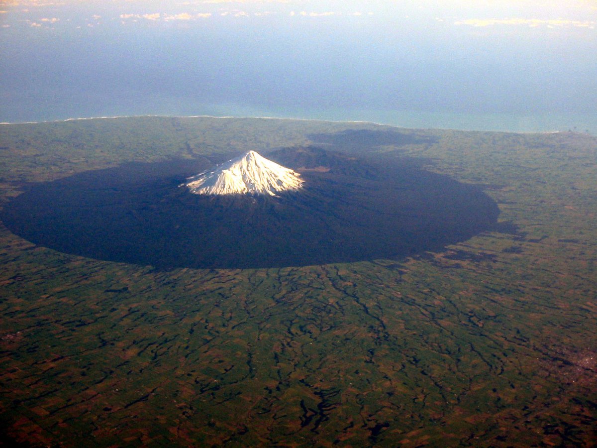 mount taranaki perfect circular shape 3