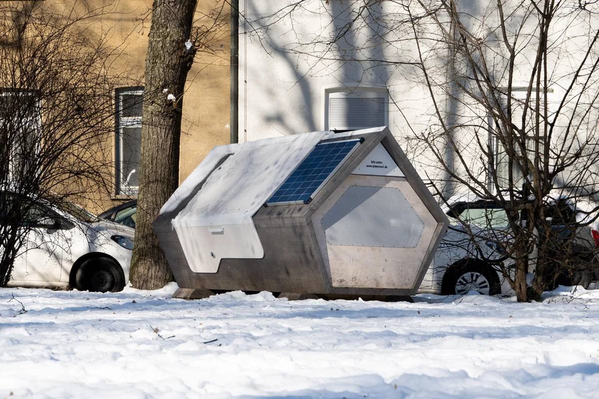 ulmer nest homeless capsules 1f