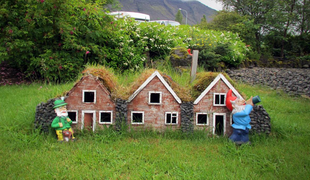 iceland turf houses hobbit homes 6