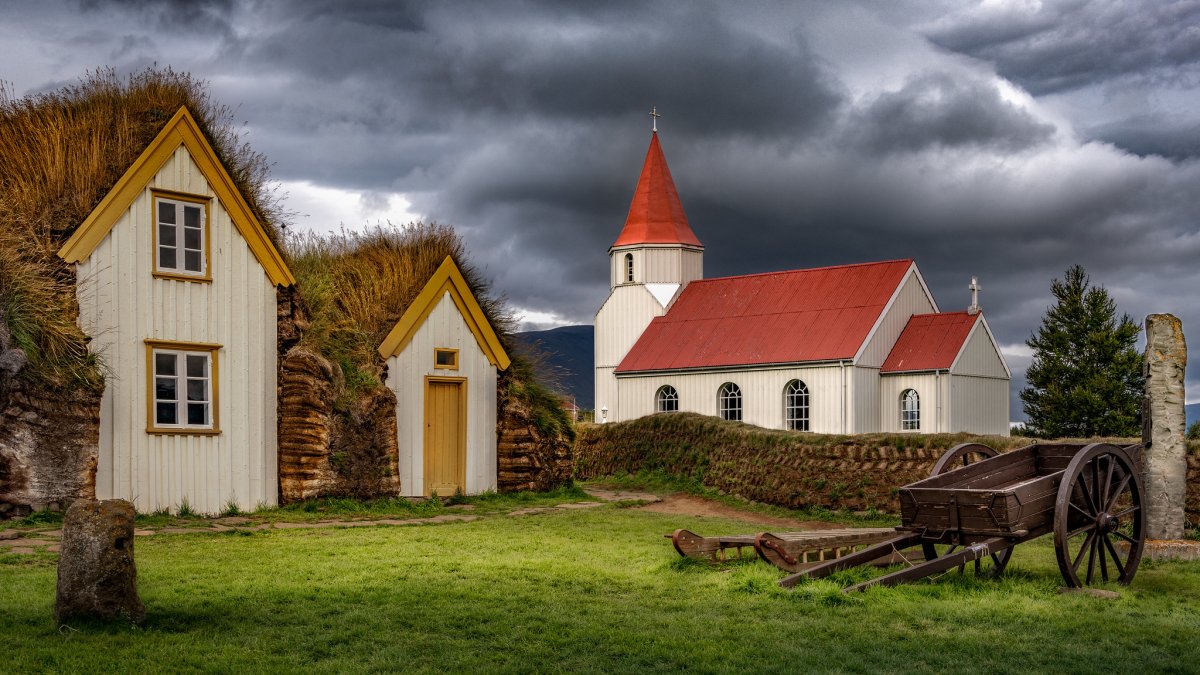 iceland turf houses hobbit homes 7