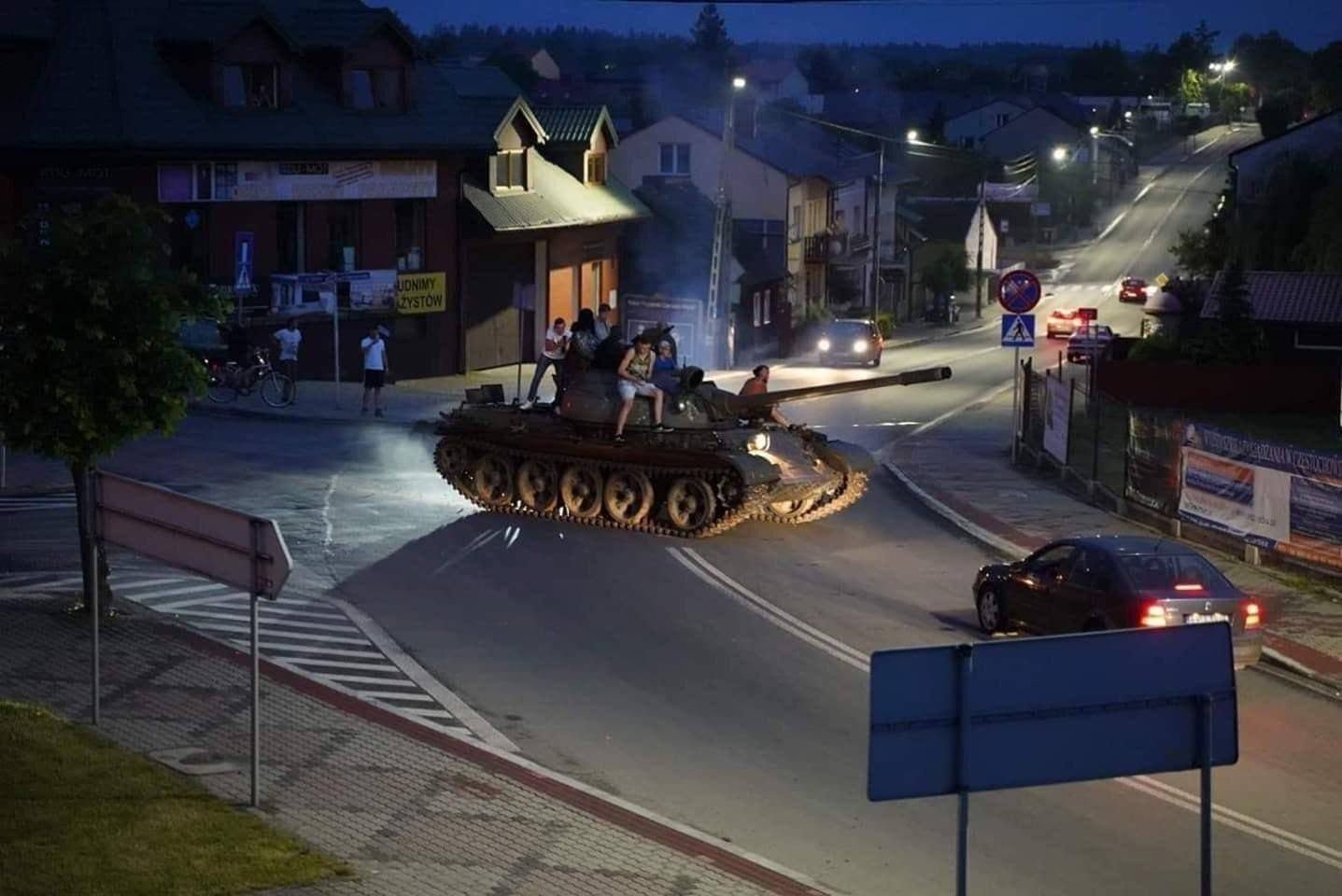 drunk polish guys tank 1